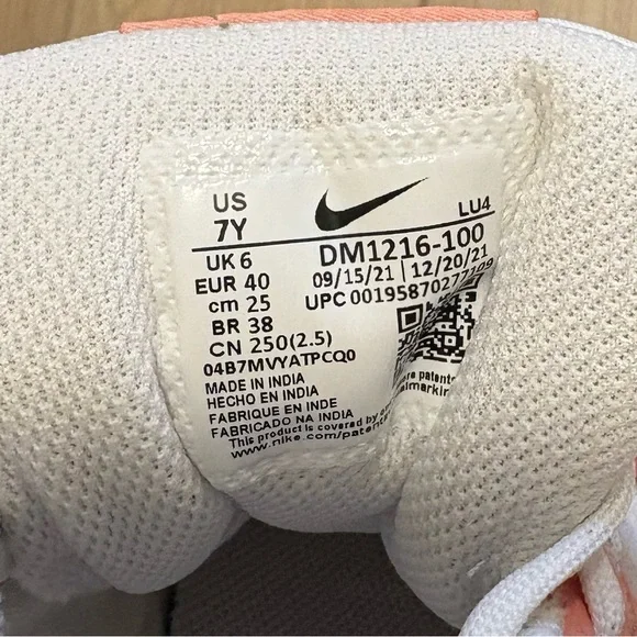 Nike Court Borough Low White and Peach Sneakers - Picture 4 of 4